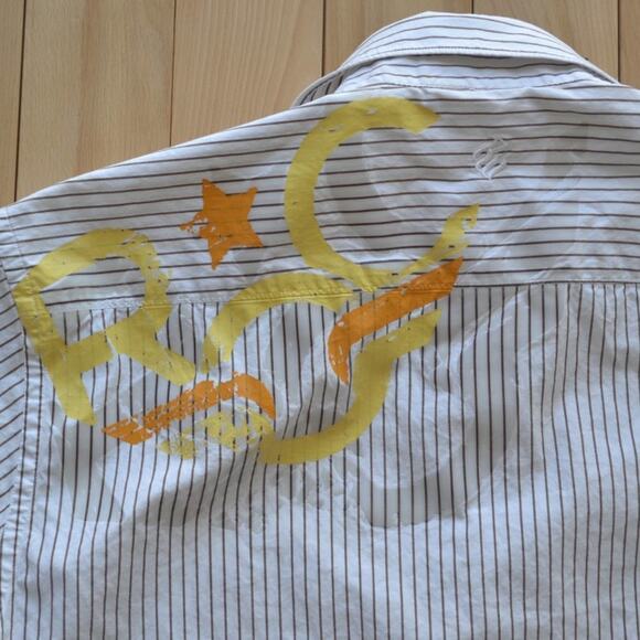 Rocawear Short Sleeve Button Down Shirt Size XL Brown White - Picture 6 of 6